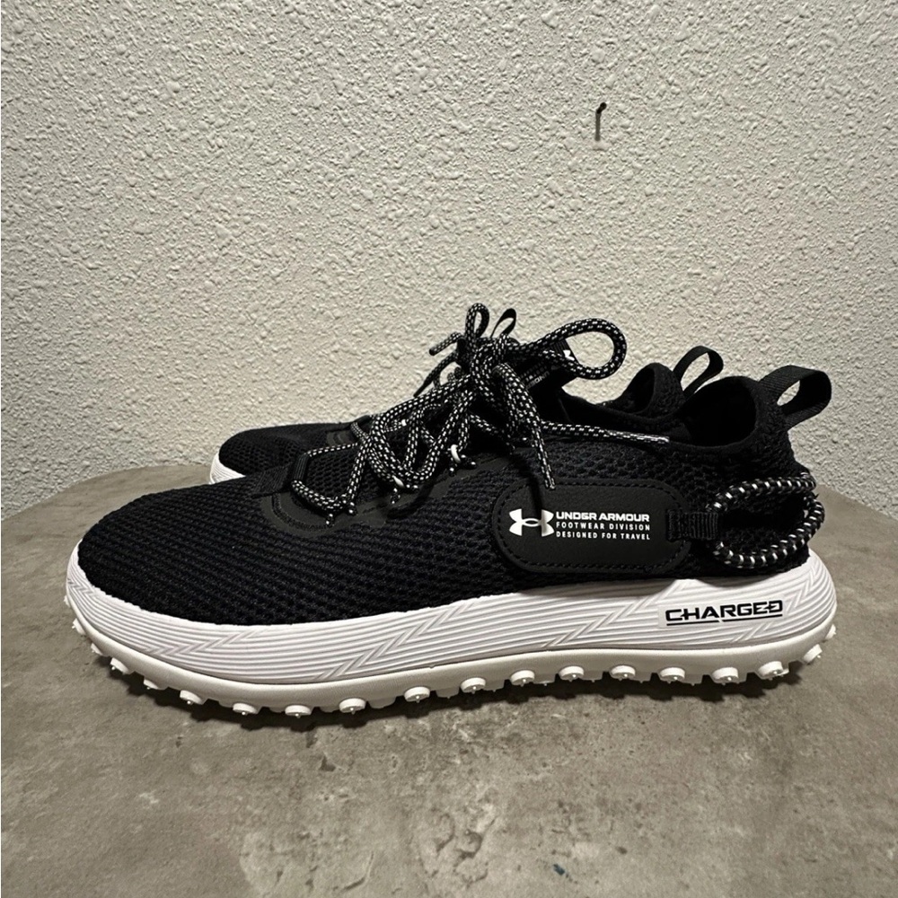 Under Armour Fat Tire Venture Black White Travel Shoes 3027562-002 Men Sz 11 NEW